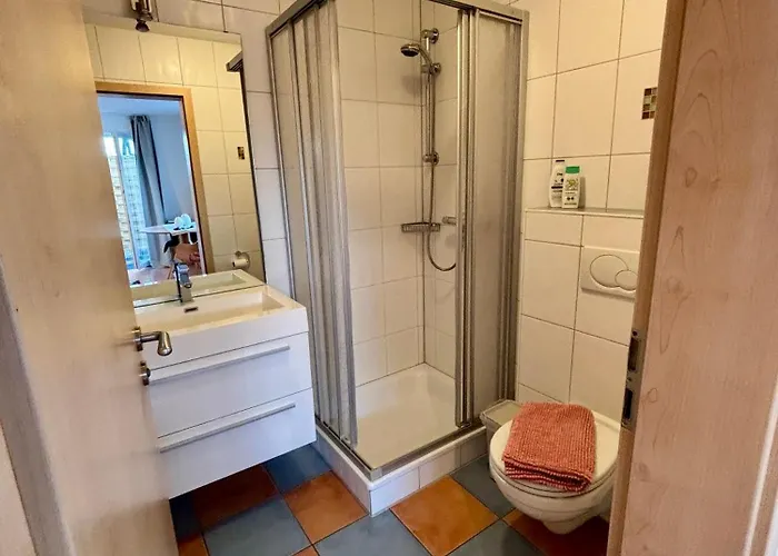 Modernes Mit Balkon & Seeblick Am Biggesee * Olpe bei Meschede